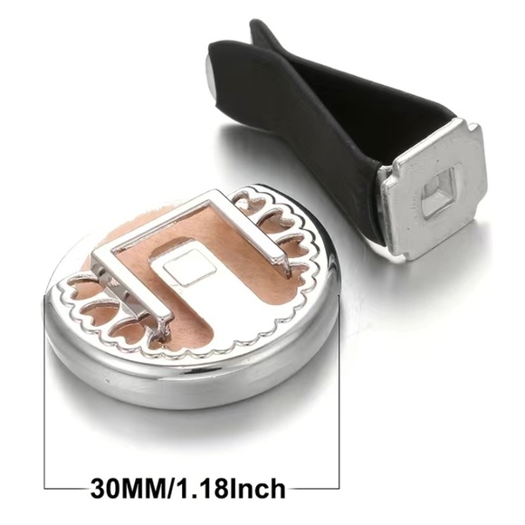 Vent Diffuser Clip Paw Print Design Aromatherapy for Car, Home, Office, Etc. - Picture 2 of 6